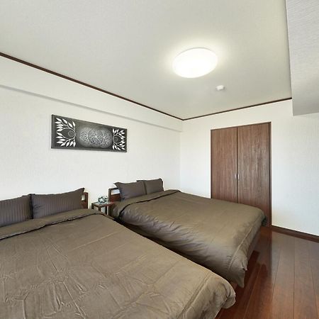Apartamento Freedomhillsフリーダムヒルズa棟 Tomigusuku Exterior foto