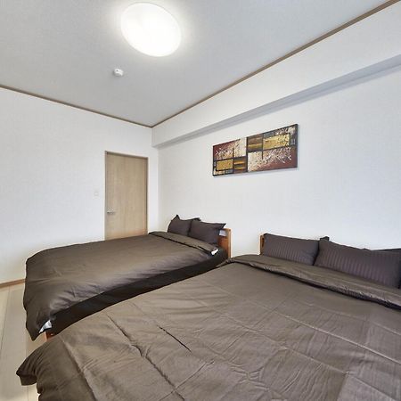 Apartamento Freedomhillsフリーダムヒルズa棟 Tomigusuku Exterior foto