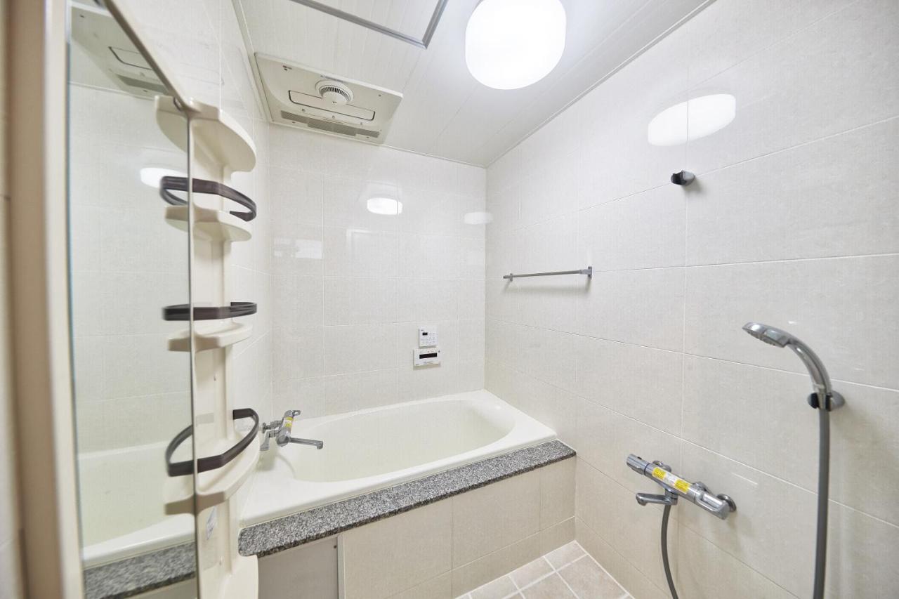 Apartamento Freedomhillsフリーダムヒルズa棟 Tomigusuku Exterior foto